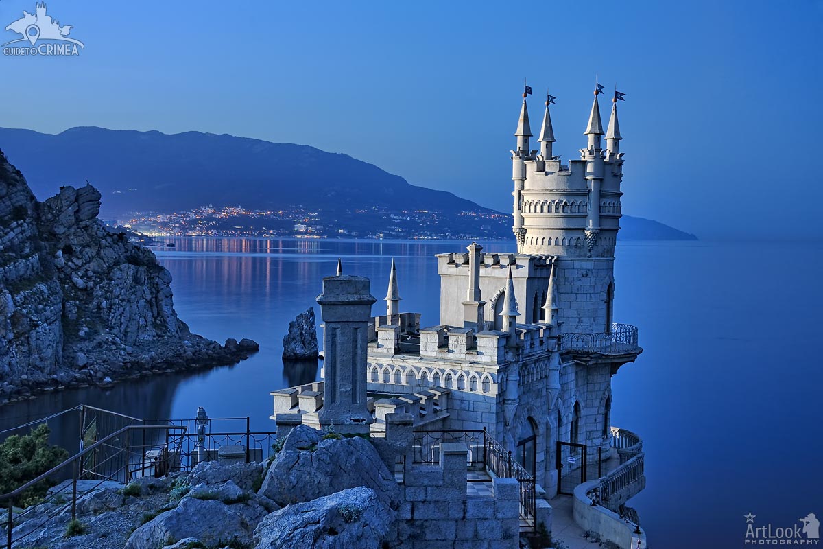 Fairytale Swallow's Nest Castle and Yalta Bay in Twilight