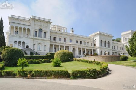 Angle View of Livadia Palace from Amazing Park